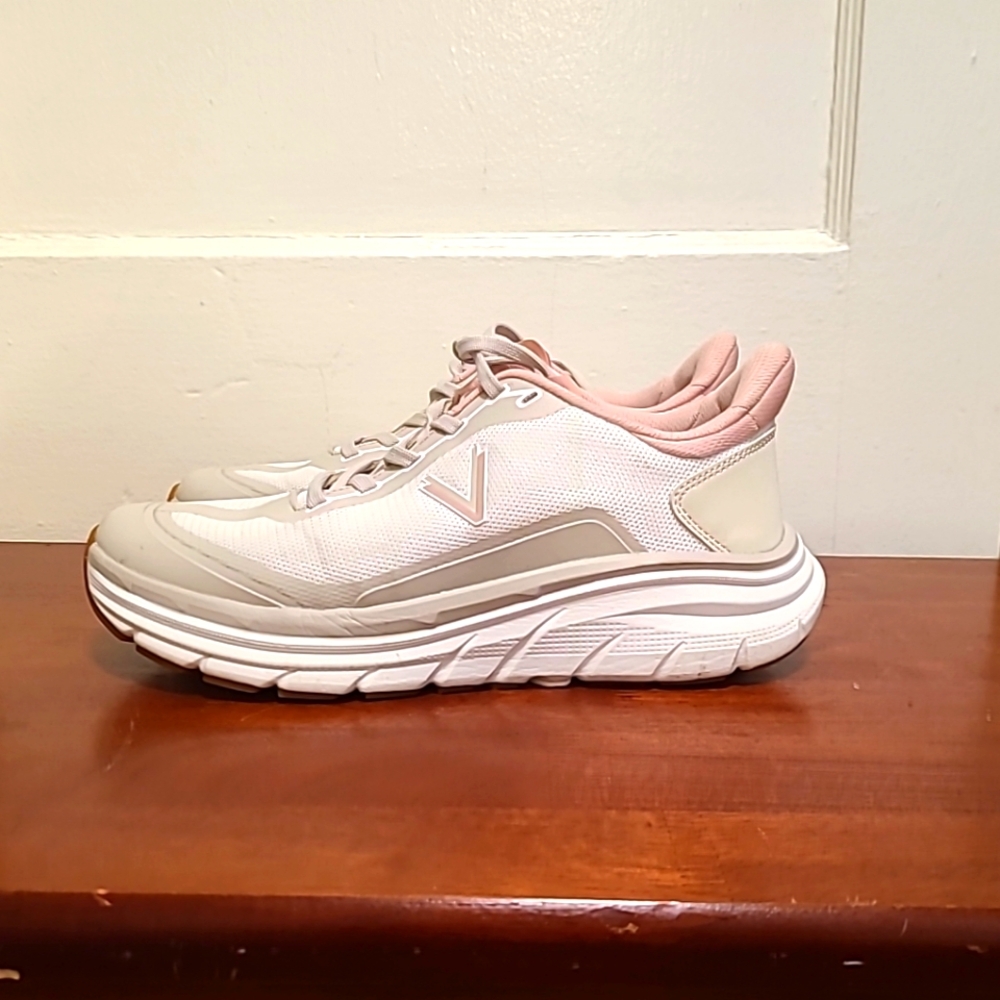 Vionic Walk Max Slip On Womens Shoes Size 9  Color: Cream